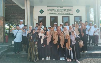 Siswa Kelas 6 SDN Tambakrejo Gelar Ziarah Wali 5 Pasuruan, Upaya Spiritual Menjelang Ujian
