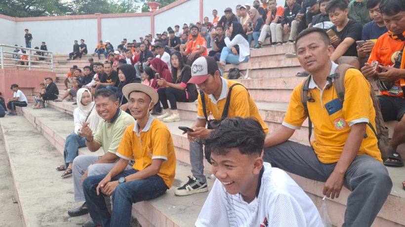 Luar Biasa! Ribuan Anggota PGRI Kabupaten Pasuruan Padati Stadion Pogar, Beri Dukungan Penuh untuk Persekabpas