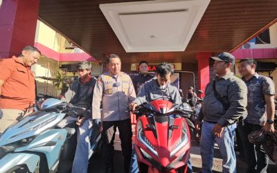 Polres Probolinggo Temukan dan Serahkan Motor yang Hilang, Korban Curanmor Tersenyum Riang