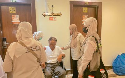 Update Haji 2026: Kloter SUB 08 Kabupaten Pasuruan Tiba di Makkah, Petugas Gerak Cepat Tangani Koper Jamaah