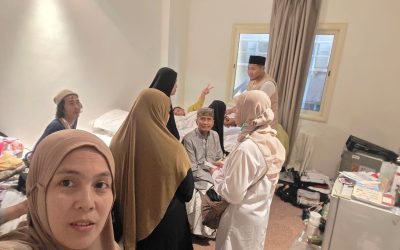 Jaga Stamina, Jamaah Haji Kloter SUB 08 Pasuruan Rutin Visite dan Konsumsi Oralit