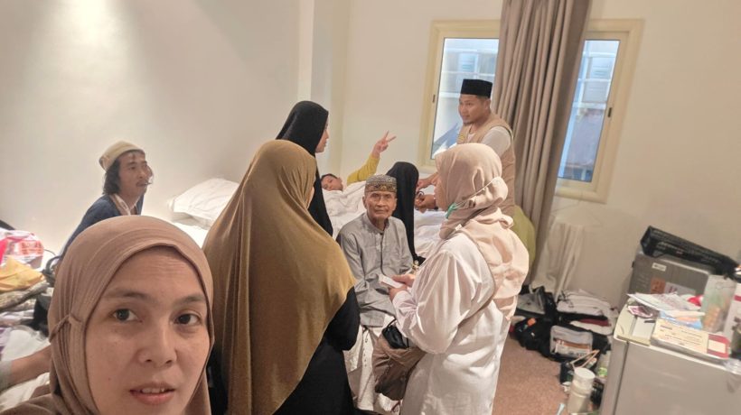 Jaga Stamina, Jamaah Haji Kloter SUB 08 Pasuruan Rutin Visite dan Konsumsi Oralit