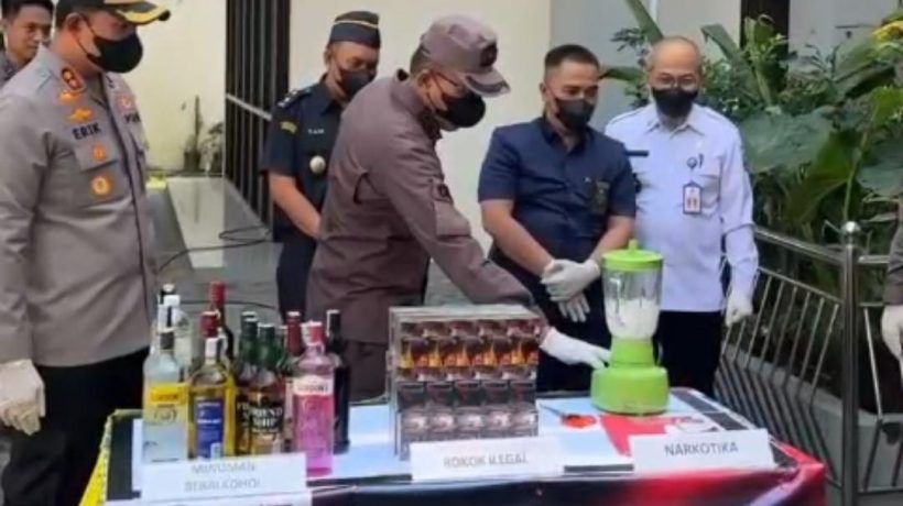 Wujudkan Transparansi, Kejaksaan Negeri Magetan Musnahkan Ratusan Barang Bukti Kejahatan