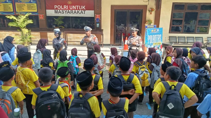 Polsanak: Polres Blitar Edukasi Pelajar Berbudaya Tertib Sejak Dini