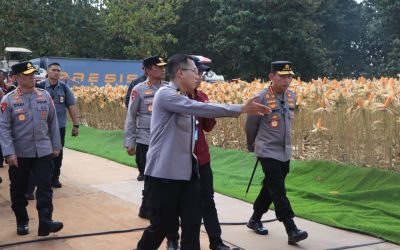 Polri Bersama Petani Jagung Tuban Bersiap Sambut Kehadiran Presiden RI pada Panen Raya