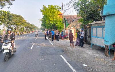 Gagal Mendahului, Pengendara Vixion Terjatuh dan Terlindas Dump Truck di Rejoso Pasuruan, Warga Sebut Korban Meninggal