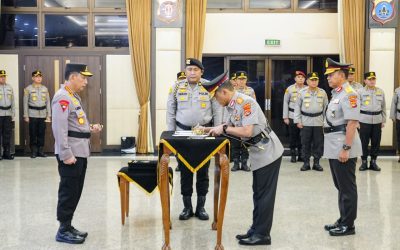 Kapolri Pimpin Pelantikan dan Sertijab Sejumlah PJU Mabes Polri dan Kapolda