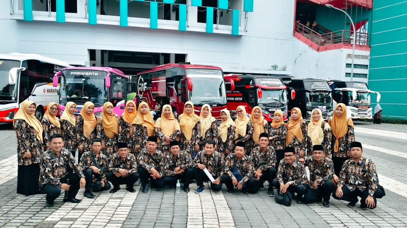 Genjot Semangat Guru Agama, Ratusan Anggota KKG PAI Kabupaten Pasuruan Coklatkan Apel Akbar di GBT Surabaya