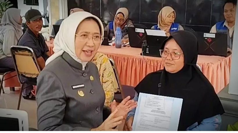 Jemput Bola, Bupati Lumajang Bagikan Izin Usaha Gratis demi Wujudkan UMKM Naik Kelas