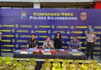 Polres Bojonegoro Amankan Tersangka Pengoplos LPG Subsidi 3 Kg dan Ratusan Tabung Gas