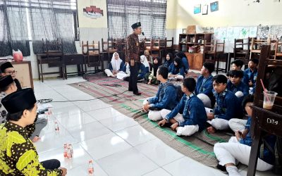 Cegah Pernikahan Dini, KUA Prigen Bekali Siswa SMP Sejahtera Lewat Program BRUS