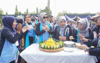 Peringatan HUT ke-76 IGTKI-PGRI di Pasuruan Berlangsung Meriah, Ribuan Guru TK Padati Lapangan YonKav 8 Beji