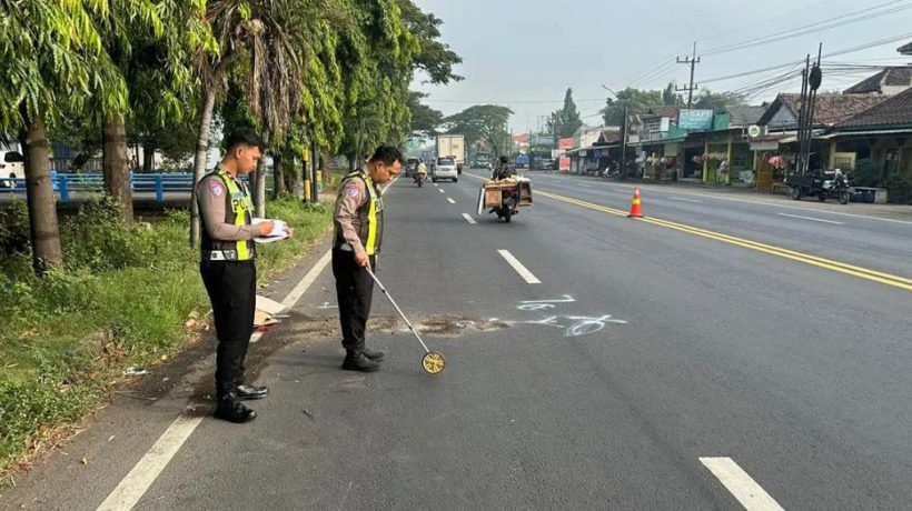 Tragis, Pemotor Asal Gucialit Lumajang Tewas Usai Tabrak Dump Truck di Gempol Pasuruan