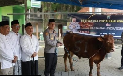 Sambut Idul Adha 1447 H, Kapolres Jombang Serahkan Hewan Kurban ke Masyarakat dan Pesantren”