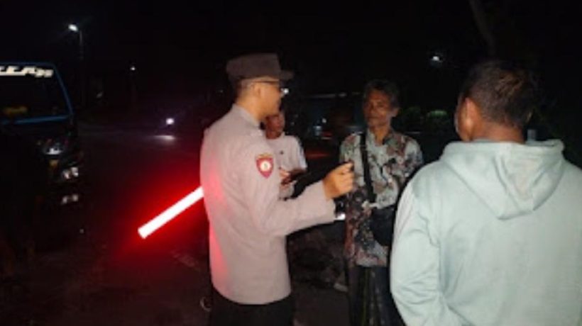 Tingkatkan Keamanan, Polsek Pasirian Gelar Patroli Malam di Jalur Rawan Kriminalitas