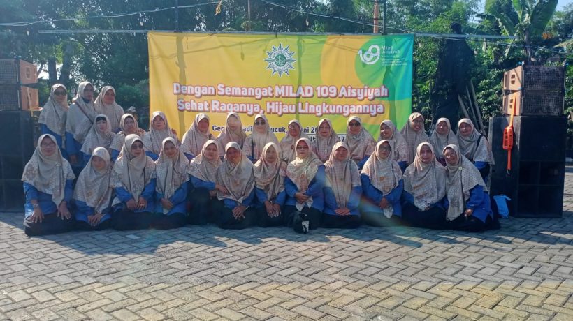 Milad ke-109 Aisyiyah: PC Aisyiyah Pucuk Gelar Pelatihan Tanam Bawang dan Pupuk Organik Bersama JATAM