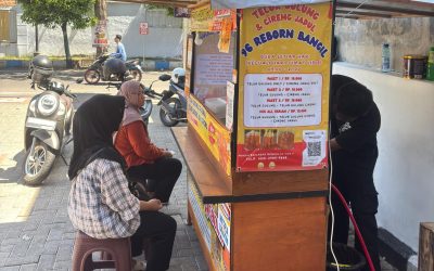 Memori Masa Kecil dalam Tusukan: Telur Gulung 96 & Cireng Jadul Bangil Kini Hadir di Aplikasi Ojol!