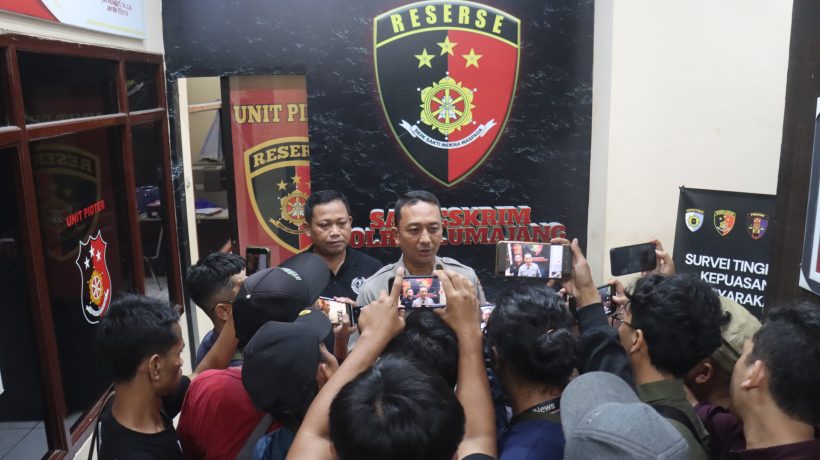 Polres Lumajang Amankan Tersangka Penadah Sapi Curian dan Senpi Rakitan