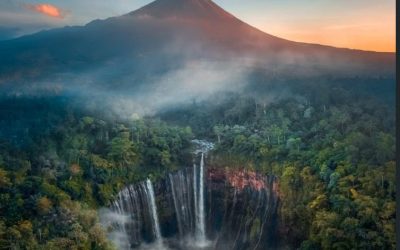 Libur Iduladha dan Waisak, Air Terjun Tumpak Sewu Lumajang Diserbu Hampir 10 Ribu Wisatawan