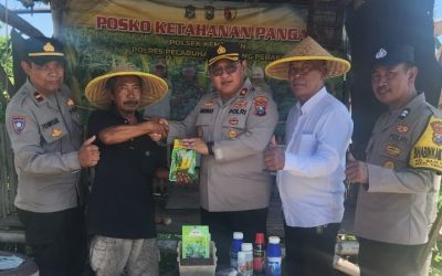 Polres Pelabuhan Tanjungperak Salurkan Bantuan Bibit dan Obat Hama untuk Kelompok Tani