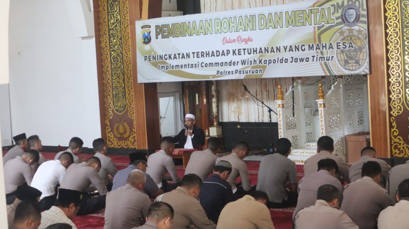 Perkuat Iman dan Integritas Personel, Kepala KUA Pusaka Sukorejo Isi Binrohtal di Polres Pasuruan