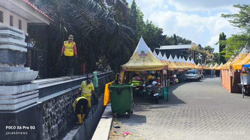 Festival Bambu Chapter 3: DLHP Magetan Terjunkan Tim ‘Less Waste Event’ Demi Jaga Kebersihan Lingkungan