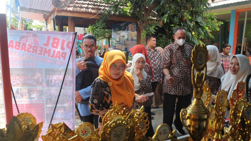Apresiasi Melejit di Pameran Karya Skena Genius SMPN 1 Bangil, Cetak Generasi Unggul Nalar Sains dan Literasi