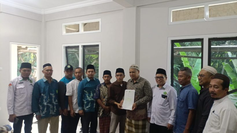Kepala KUA Prigen H. Rahmat Salahuddin Hadiri dan Sahkan Ikrar Wakaf Yayasan Abu Bakar Ash-Shiddiq