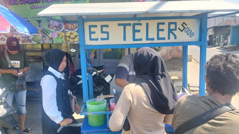 Hanya Rp5.000 Saja! Es Teler ‘Legend’ Lang-lang Singosari Jadi Buruan, Penggemar Asal Pasuruan Rela Antre