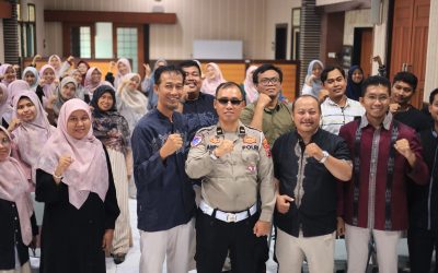 Polantas Menyapa : Polres Gresik Gandeng Guru Tanamkan Budaya Tertib Lalu Lintas Sejak Dini