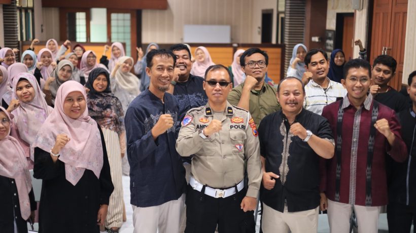 Polantas Menyapa : Polres Gresik Gandeng Guru Tanamkan Budaya Tertib Lalu Lintas Sejak Dini
