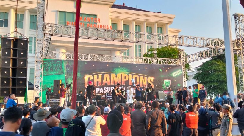Dikawal Ketat Satlantas Polres Pasuruan, Konvoi Juara Pasuruan United dari Gempol ke Raci Berjalan Aman dan Tertib