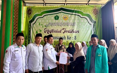 KUA Nguling Serahkan Rekomendasi Izin Madin Al-Amin, Kepala KUA: Bangun Generasi Qurani Sejak Dini