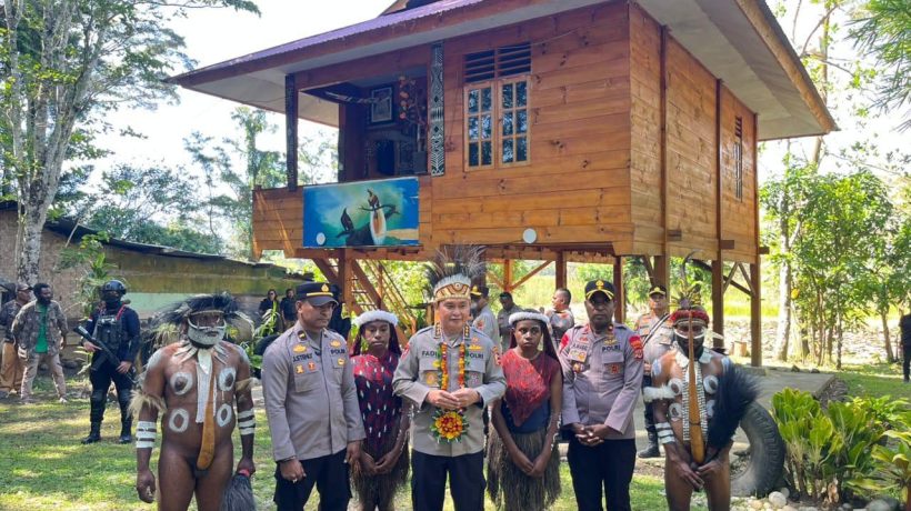 Astamaops Kapolri Berbagi Semangat Belajar Bersama Anak-Anak Papua di Pusat Olah Seni Wesaput