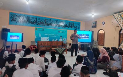 Satbinmas Polres Pasuruan Perkuat Kesadaran Santri Lewat Cooling System dan Dialog Interaktif di Ponpes Al Inayah