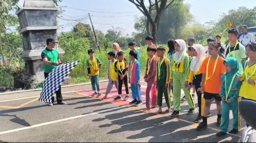 Semarakkan HUT RI ke-81, PC PGRI Puspo Gelar Lomba Lari Estafet 4 Km untuk Siswa SD hingga SMP