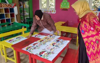 Semarakkan Launching Batik Lurik IGTKI Pasuruan, TK Dharma Putra Ngadirejo Gelar Lomba Kolase dan Mewarnai