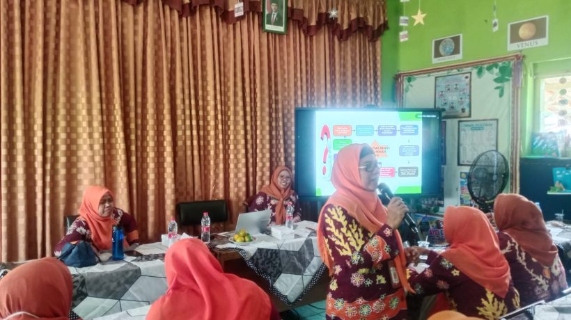 Kakorwilcam Pendidikan Grati Dorong Penguatan Disiplin ASN Guslah 1 di SDN Kedawungwetan I