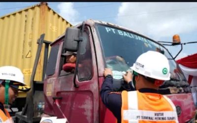 Peringati HUT ke-81 RI, Pelindo Terminal Petikemas dan Regional 3 Gelar Uji Emisi 100 Truk di TTL dan TPS