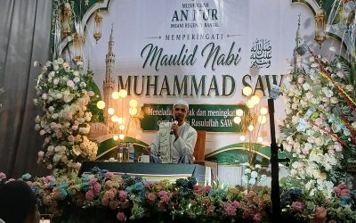 Peringati Maulid Nabi Muhammad SAW 1448 H, Warga Insani Regency Bangil Diajak Meneladani Akhlak Rasulullah demi Kesuksesan Dunia dan Akhirat