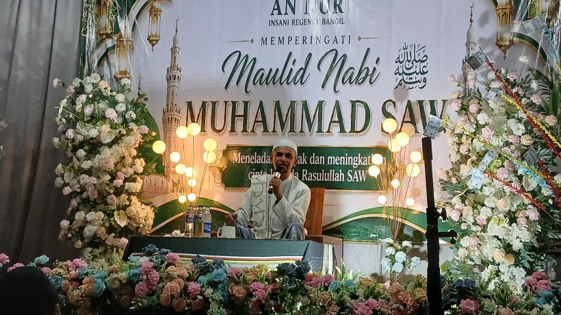 Peringati Maulid Nabi Muhammad SAW 1448 H, Warga Insani Regency Bangil Diajak Meneladani Akhlak Rasulullah demi Kesuksesan Dunia dan Akhirat