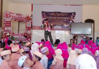 Meneladani Akhlak Nabi, SDN Kedawungkulon II Gelar Peringatan Keagamaan Bersama Komando Latihan Marinir