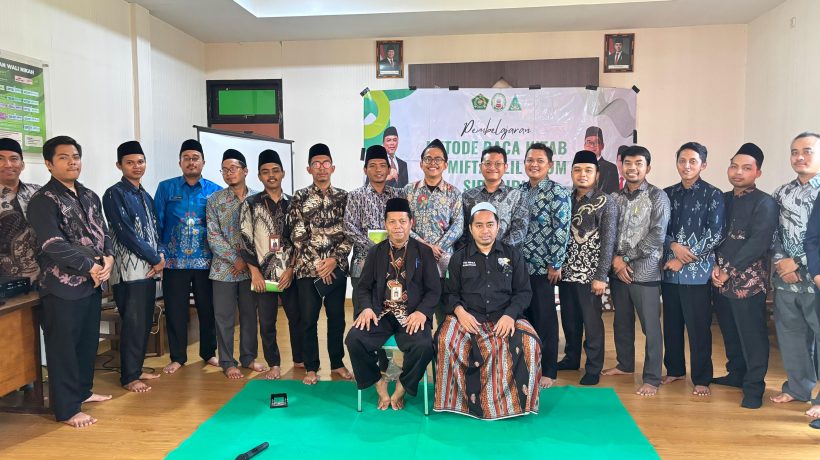 KUA Kejayan Gelar Kajian Kepenghuluan Pertemuan Ke-3, Perdalam Kitab Al-Miftah Lil Ulum Sidogiri