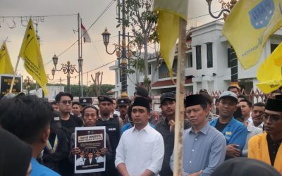 Rakyat Menderita, Pemkot Buta Realita: Mahasiswa Segel Gedung DPRD Kota Pasuruan Usai Pimpinan Dewan Sembunyi