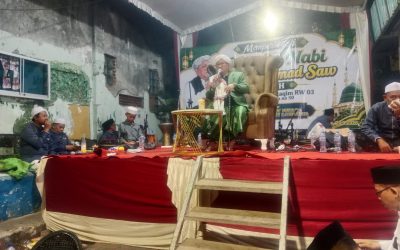 Gema Sholawat dan Pesan Kesejukan Warnai Peringatan Maulid Nabi Jamaah Al Mustaqim RW 03 Gundih