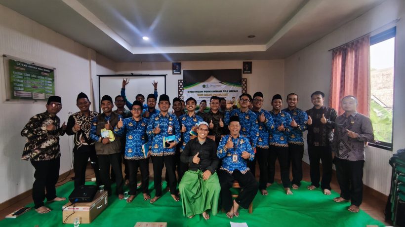 Perkuat Literasi Kitab Turas, 22 Penghulu Pasuruan Dalami Al-Miftah Lil Ulum di KUA Kejayan