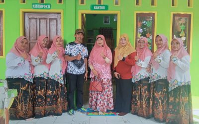 Kenalkan Budaya Sejak Dini, TK PGRI 2 Balunganyar Lekok Gelar Jalan Santai Berbusana Batik