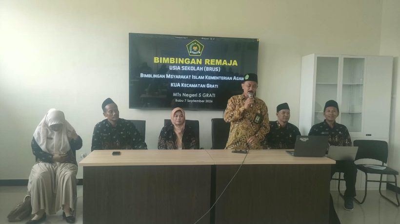 Siapkan Generasi Berkarakter, KUA Pusaka Grati Gelar Bimbingan Remaja Usia Sekolah di MTsN 5 Pasuruan