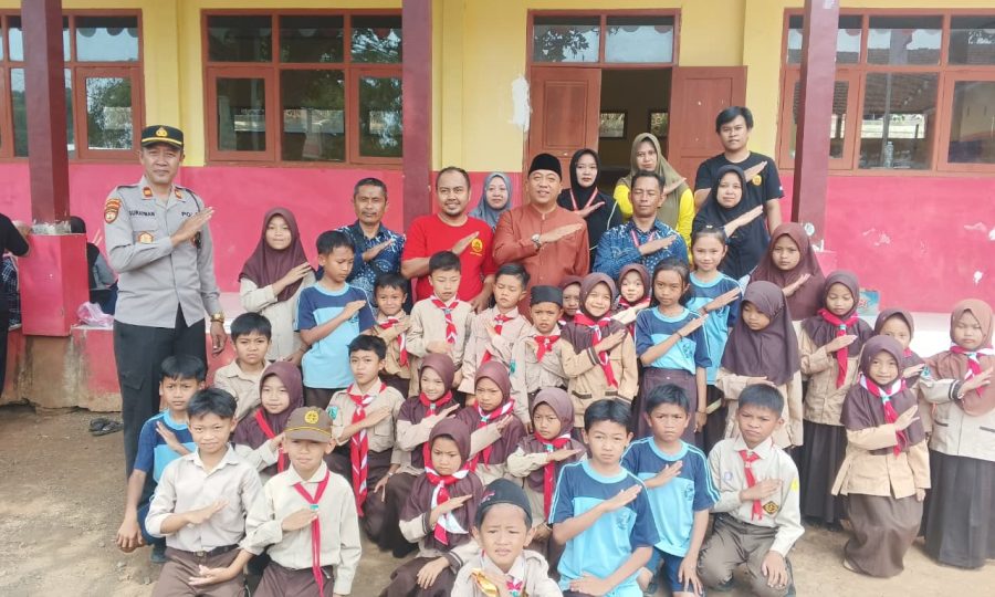 Bupati Situbondo Sambangi SDN 2 Baderan, Kenali Perkembangan dan Inovasi Pembelajaran Digital